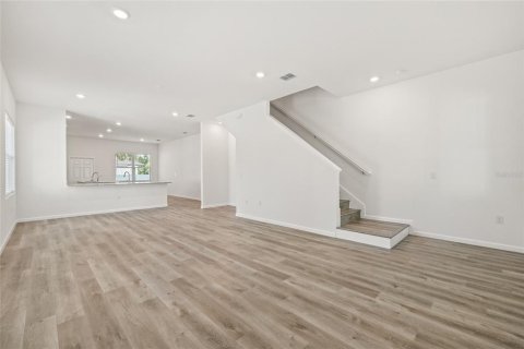 House in Tampa, Florida 3 bedrooms, 202.53 sq.m. № 1733744 - photo 8
