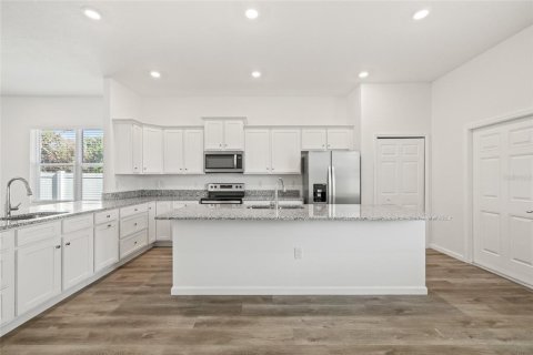 House in Tampa, Florida 3 bedrooms, 202.53 sq.m. № 1733744 - photo 18