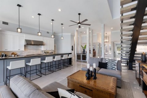 House in Sarasota, Florida 4 bedrooms, 488.39 sq.m. № 1548222 - photo 14