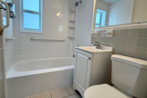 Copropriété à vendre à Miami, Floride: 2 chambres, 73.02 m2 № 2068111 - photo 16