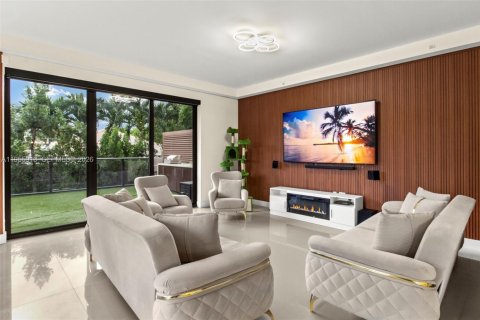 Condo in Fort Lauderdale, Florida, 3 bedrooms  № 2011159 - photo 11