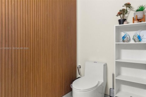 Condo in Fort Lauderdale, Florida, 3 bedrooms  № 2011159 - photo 24