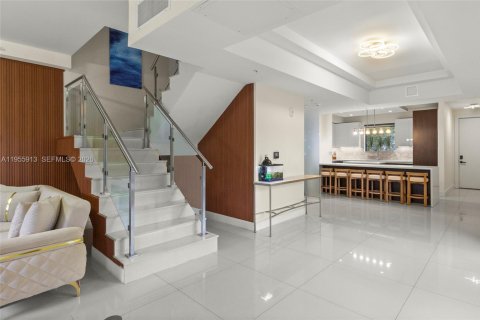 Condo in Fort Lauderdale, Florida, 3 bedrooms  № 2011159 - photo 14