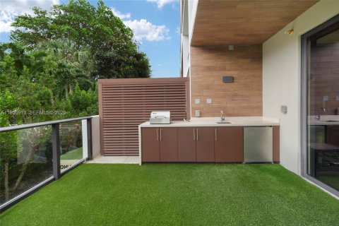 Condo in Fort Lauderdale, Florida, 3 bedrooms  № 2011159 - photo 20