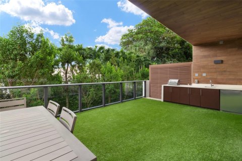 Condo in Fort Lauderdale, Florida, 3 bedrooms  № 2011159 - photo 8