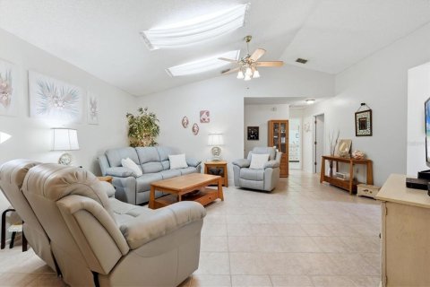 House in Bradenton, Florida 3 bedrooms, 123.65 sq.m. № 2239606 - photo 13