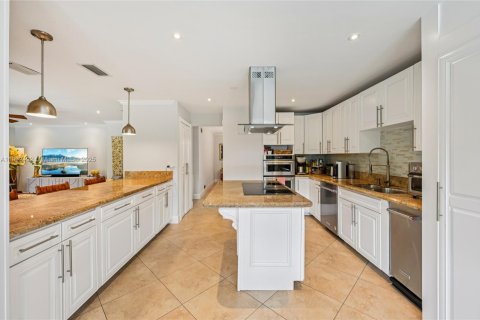 Villa ou maison à vendre à Boca Raton, Floride: 5 chambres, 299.33 m2 № 1968307 - photo 13