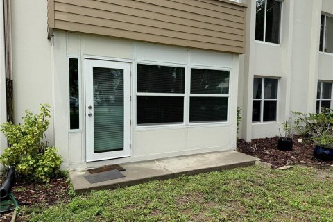Condo in Port Charlotte, Florida, 2 bedrooms  № 1786125 - photo 4