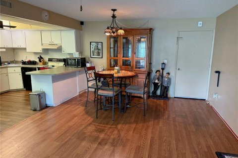 Condo in Port Charlotte, Florida, 2 bedrooms  № 1786125 - photo 10