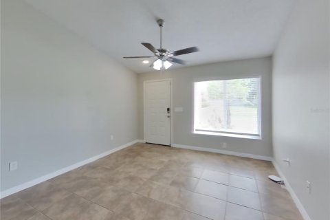 Villa ou maison à louer à Plant City, Floride: 3 chambres, 108.88 m2 № 2117697 - photo 3