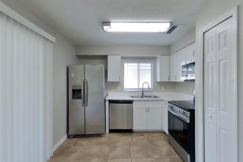 Villa ou maison à louer à Plant City, Floride: 3 chambres, 108.88 m2 № 2117697 - photo 5