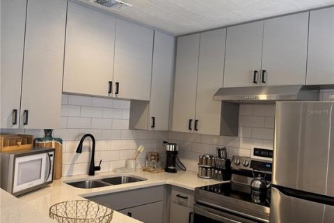 Copropriété à louer à Sarasota, Floride: 2 chambres, 69.68 m2 № 1793502 - photo 3