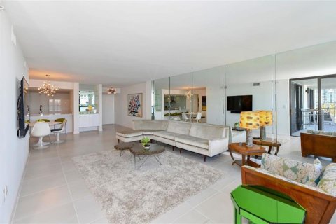 Copropriété à louer à Sarasota, Floride: 2 chambres, 129.04 m2 № 619718 - photo 9