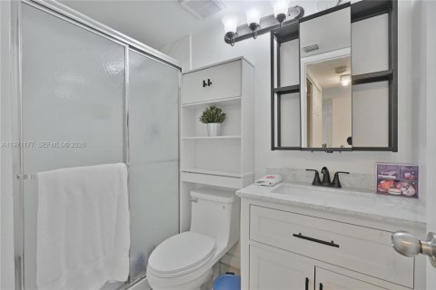 Condominio en venta en Tamarac, Florida, 2 dormitorios, 91.51 m2 № 2032734 - foto 15