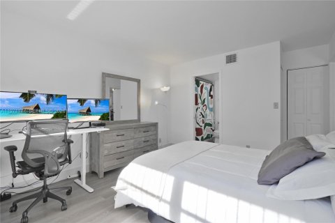 Condominio en venta en Tamarac, Florida, 2 dormitorios, 91.51 m2 № 2032734 - foto 19