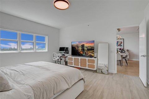 Купить кондоминиум в Норт-Майами, Флорида 2 спальни, 170.38м2, № 2049050 - фото 17