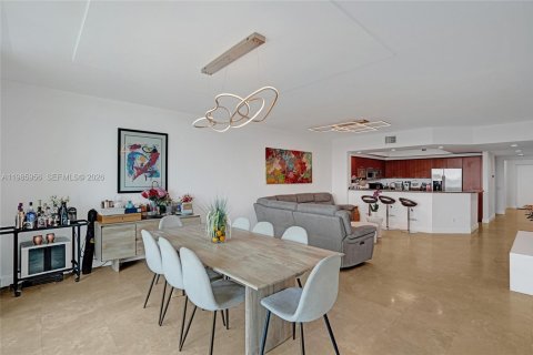 Кондоминиум с 2 спальнями в Норт-Майами, Флорида № 2049050