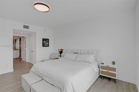 Купить кондоминиум в Норт-Майами, Флорида 2 спальни, 170.38м2, № 2049050 - фото 18