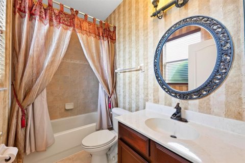 House in Orlando, Florida 6 bedrooms, 336.49 sq.m. № 2284524 - photo 30