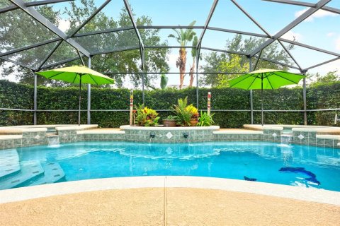 House in Orlando, Florida 6 bedrooms, 336.49 sq.m. № 2284524 - photo 3