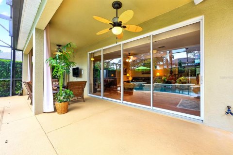 House in Orlando, Florida 6 bedrooms, 336.49 sq.m. № 2284524 - photo 5