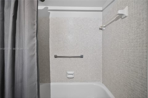 Купить кондоминиум в Дирфилд-Бич, Флорида 1 спальня, 65.03м2, № 2186946 - фото 13