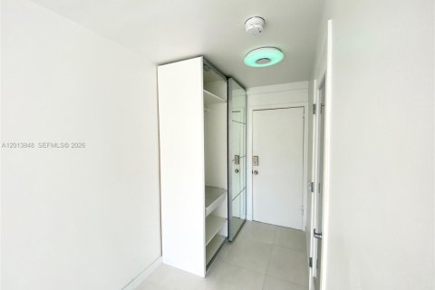 Снять в аренду кондоминиум в Майами-Бич, Флорида 27.41м2, № 2075976 - фото 10