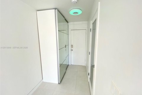 Снять в аренду кондоминиум в Майами-Бич, Флорида 27.41м2, № 2075976 - фото 9