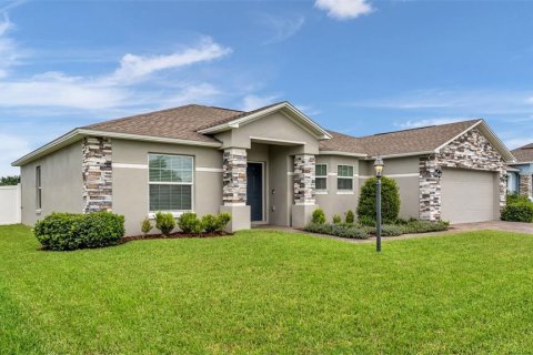 Villa ou maison à vendre à Auburndale, Floride: 3 chambres, 156.82 m2 № 2399497 - photo 2