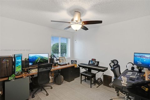 Touwnhouse à vendre à Homestead, Floride: 4 chambres, 171.5 m2 № 1952947 - photo 11