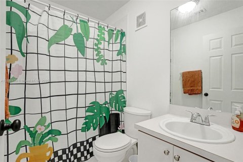 Touwnhouse à vendre à Homestead, Floride: 4 chambres, 171.5 m2 № 1952947 - photo 10