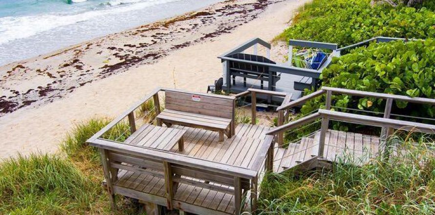 Propiedad comercial en Ocean Ridge, Florida 1 dormitorio, 63.55 m2 № 961565