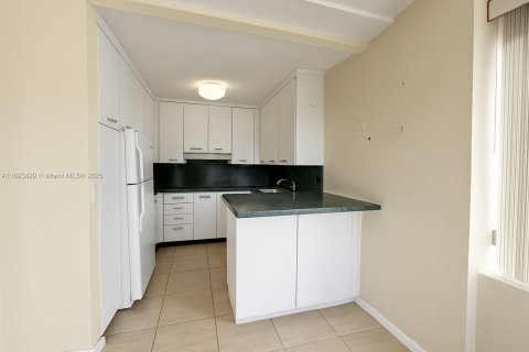 Condo in Fort Lauderdale, Florida, 1 bedroom  № 1945302 - photo 10