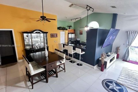 Casa en venta en North Lauderdale, Florida, 3 dormitorios, 136.57 m2 № 2014531 - foto 15