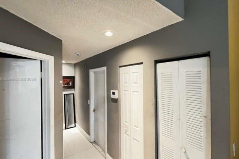 Casa en venta en North Lauderdale, Florida, 3 dormitorios, 136.57 m2 № 2014531 - foto 23