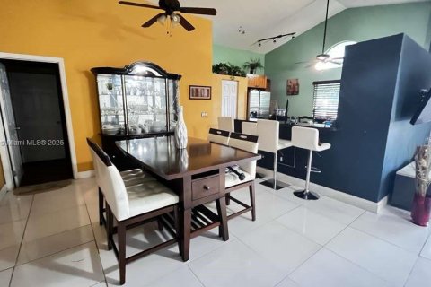 Casa en venta en North Lauderdale, Florida, 3 dormitorios, 136.57 m2 № 2014531 - foto 16