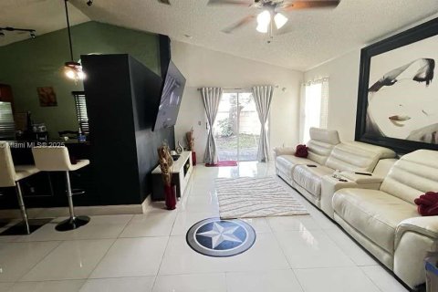 Casa en venta en North Lauderdale, Florida, 3 dormitorios, 136.57 m2 № 2014531 - foto 20