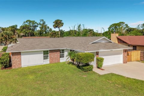House in Orlando, Florida 4 bedrooms, 156.08 sq.m. № 2375532