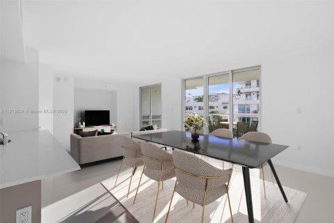 Condo in Bay Harbor Islands, Florida, 2 bedrooms № 2061598 - photo 2