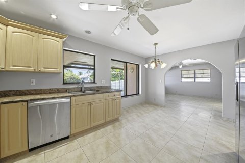 Villa ou maison à vendre à Dania Beach, Floride: 2 chambres, 146.88 m2 № 2082470 - photo 7