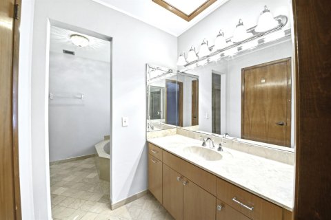 Villa ou maison à vendre à Dania Beach, Floride: 2 chambres, 146.88 m2 № 2082470 - photo 13