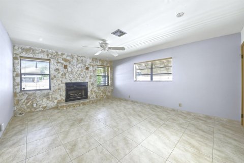 Villa ou maison à vendre à Dania Beach, Floride: 2 chambres, 146.88 m2 № 2082470 - photo 8