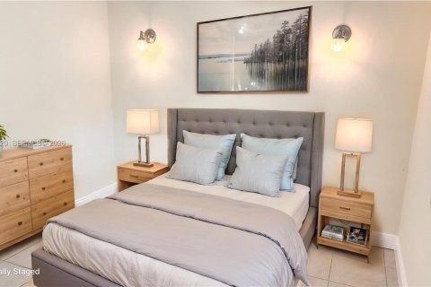 Villa ou maison à vendre à Miami, Floride: 2 chambres, 141.49 m2 № 2059454 - photo 29