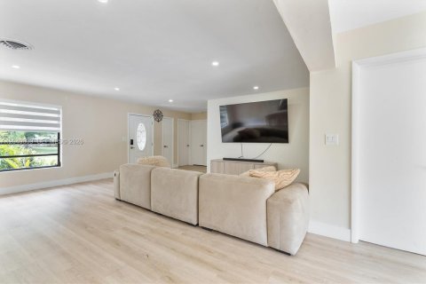 Villa ou maison à vendre à Plantation, Floride: 4 chambres, 202.71 m2 № 2087517 - photo 11