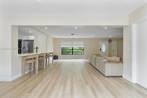 Villa ou maison à vendre à Plantation, Floride: 4 chambres, 202.71 m2 № 2087517 - photo 14