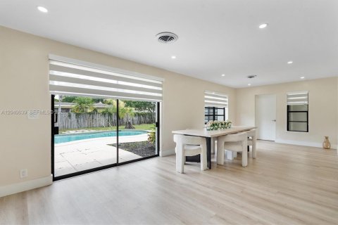 Villa ou maison à vendre à Plantation, Floride: 4 chambres, 202.71 m2 № 2087517 - photo 15