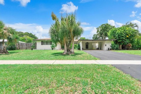 Villa ou maison à vendre à Plantation, Floride: 4 chambres, 202.71 m2 № 2087517 - photo 2