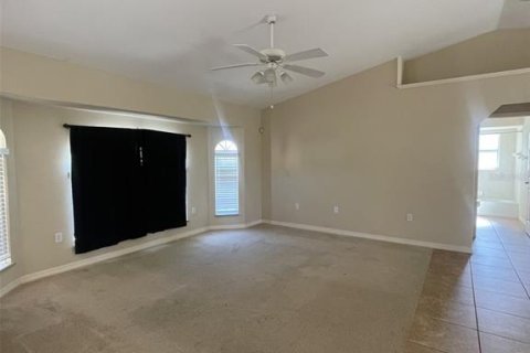 Villa ou maison à louer à Punta Gorda, Floride: 3 chambres, 157.93 m2 № 1787338 - photo 2
