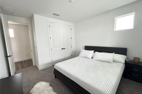 Casa en alquiler en Wesley Chapel, Florida, 5 dormitorios, 302.12 m2 № 1796906 - foto 12