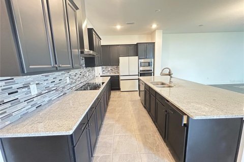 Casa en alquiler en Wesley Chapel, Florida, 5 dormitorios, 302.12 m2 № 1796906 - foto 7